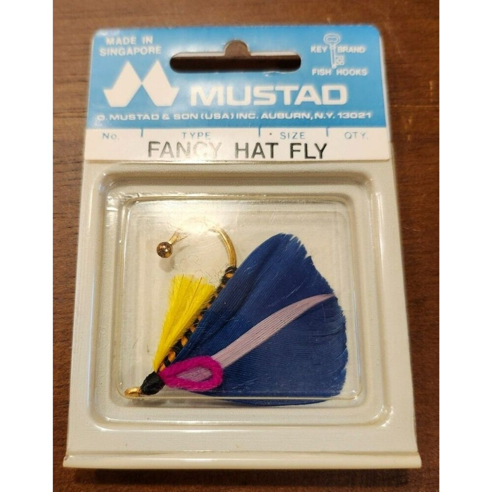 Vintage O. Mustad & Sons Decorative Fancy Hat Fly Pin in Original Packaging